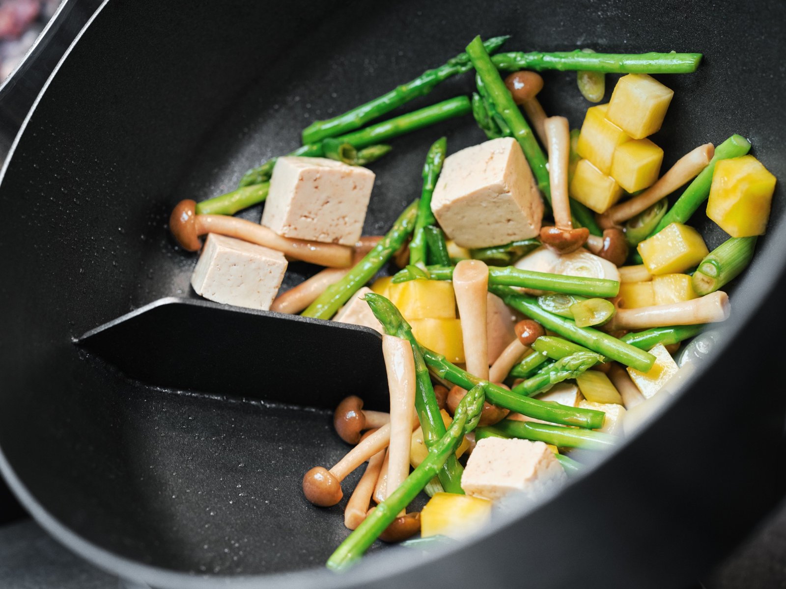 CA-1 plated meal